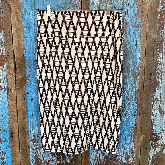Lularoe Cassie Pencil Skirt - Picture 3 of 5
